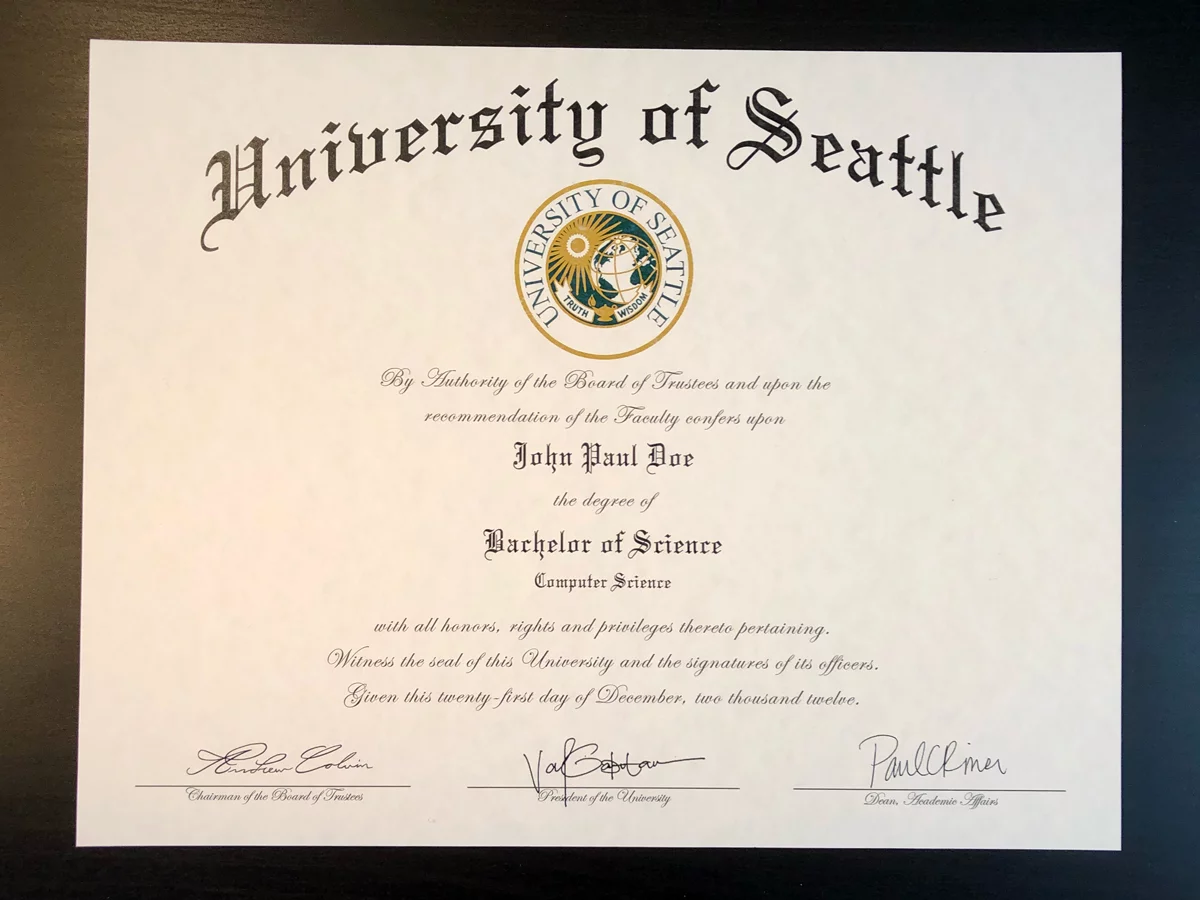 University Diploma Sample (Template D09 / C09-Ivy Seal / Fleece Parchment)